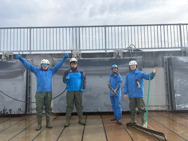 【あけましておめでとうございます！】

皆様、本年もどうぞよろしくお願い致します！
カヌー・スラロームセンターは1/4より営業を再開しております！

毎年恒例「換水整備」実施のため、
3月12日（木）まで水上全コース・水上遊具はお休みです🙇

トレーニングルーム、艇庫、ランニングステーションは通常通りご利用いただけます🏃
カヌスラパークも日程を縮小しながらにはなりますが、実施いたしますのでぜひ遊びに来てください✨

〈換水整備とは？〉
コースの水を全て抜き、コース内の清掃や水中にある整備の点検などを行う定期整備です。

《休止する施設・サービス》
水上全コース・水上遊具
→2026年1月4日～3月12日（予定）

《ご利用可能な施設・サービス》
・トレーニングルーム
・艇庫
・ランニングステーション
・カヌスラパーク
※カヌスラパークは寒冷期の安全確保の為、日程を縮小して実施いたします。
〈開催日程〉
1月：10・11・12・24・25日
2月：7・8・21・22日
3月：7・8日
〈実施時間〉
11：00～15：00（最終受付14:40）
3月13日以降のカヌスラパークは通常営業（土日祝10:00～16;00）に戻ります。

#カヌースラロームセンター
#カヌー
#ラフティング
#カヤック
#東京
#江戸川区
#葛西
#japan
#tokyo
#canoe 
#kayak
#raft 
#rafting