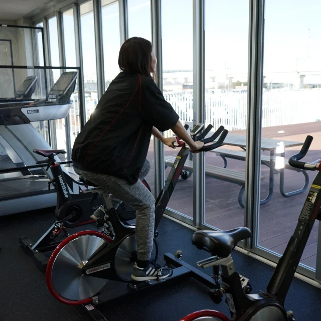 【トレーニングルームは営業中！】

寒い冬でも暖かい室内でトレーニングを快適に！
カヌー・スラロームセンターには2時間420円でご利用頂けるトレーニングルームが併設されています！

中にはフリーウエイトマシンの他にも、ランニングマシンやバイクマシンもあります。

初めての方やマシンに慣れていない方はスタッフへお気軽にご質問ください！

#カヌースラロームセンター
#トレーニングルーム
#トレーニング
#筋トレ
#江戸川区
#葛西
#葛西臨海公園