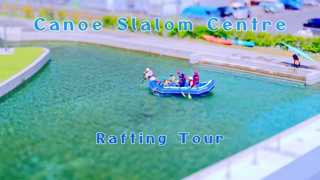 【ラフティングツアーの一幕】

ラフティングツアーはいきなり激流コースへ！！
…というわけではなく、最初は流れのないところや穏やかな場所で、
ガイドの指示のもと、ボートを漕ぐ練習や安全確保の姿勢を練習します！

初めてお会いする人達とのコミュニケーションのタイミングにもなり、
ボートの一体感が徐々に高まっていく、ラフティングツアー特有の時間です。

ガイドの掛け声にあわせて「1,2」のリズムで、
ボートをしっかりと漕いでみましょう！

2026年のラフティングツアー予約開始は近々お知らせいたします！
皆様、心待ちにしていてください！

#カヌースラロームセンター
#ラフティング
#ラフト
#葛西
#江戸川区
#東京
#rafting
#raft
#tokyo